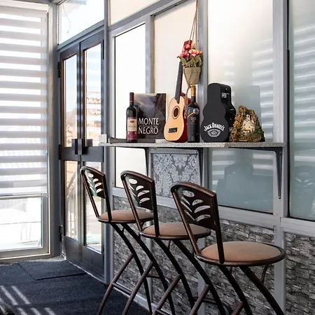 Astorija 2 포드고리차