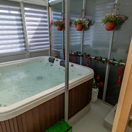 Astorija 2 포드고리차