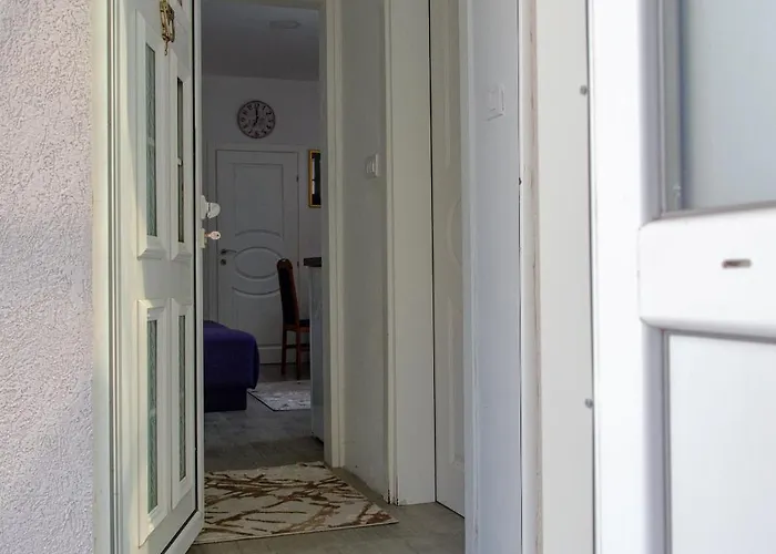 Astorija 2 招待所 波德戈里察