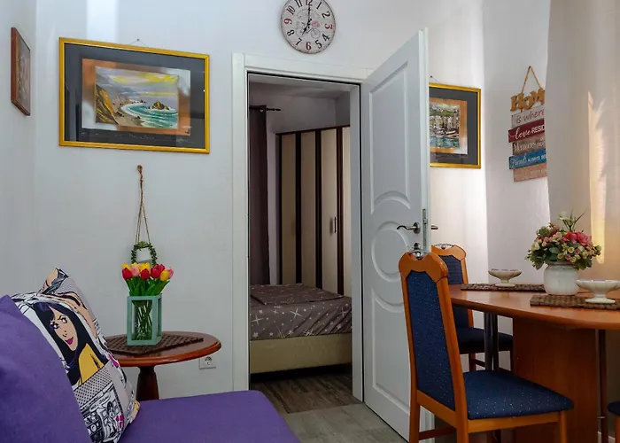 招待所 Astorija 2